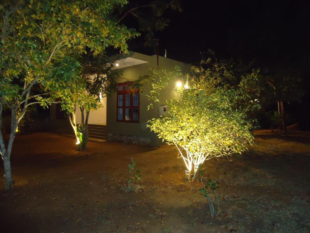 Yala Wind Bed and Breakfast Tissamaharama Buitenkant foto